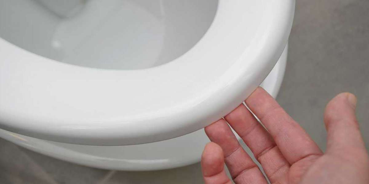 Flushing 'can propel viral infection 3ft into air